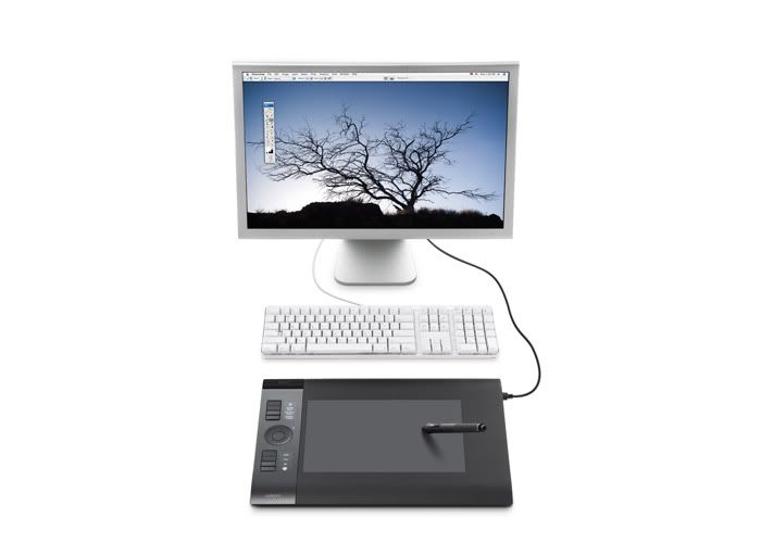 Intuos4 Medium with Computer