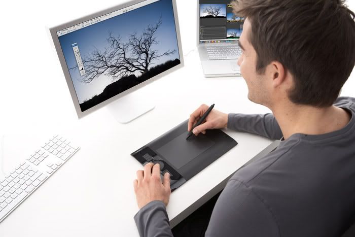Intuos4 Small in Use
