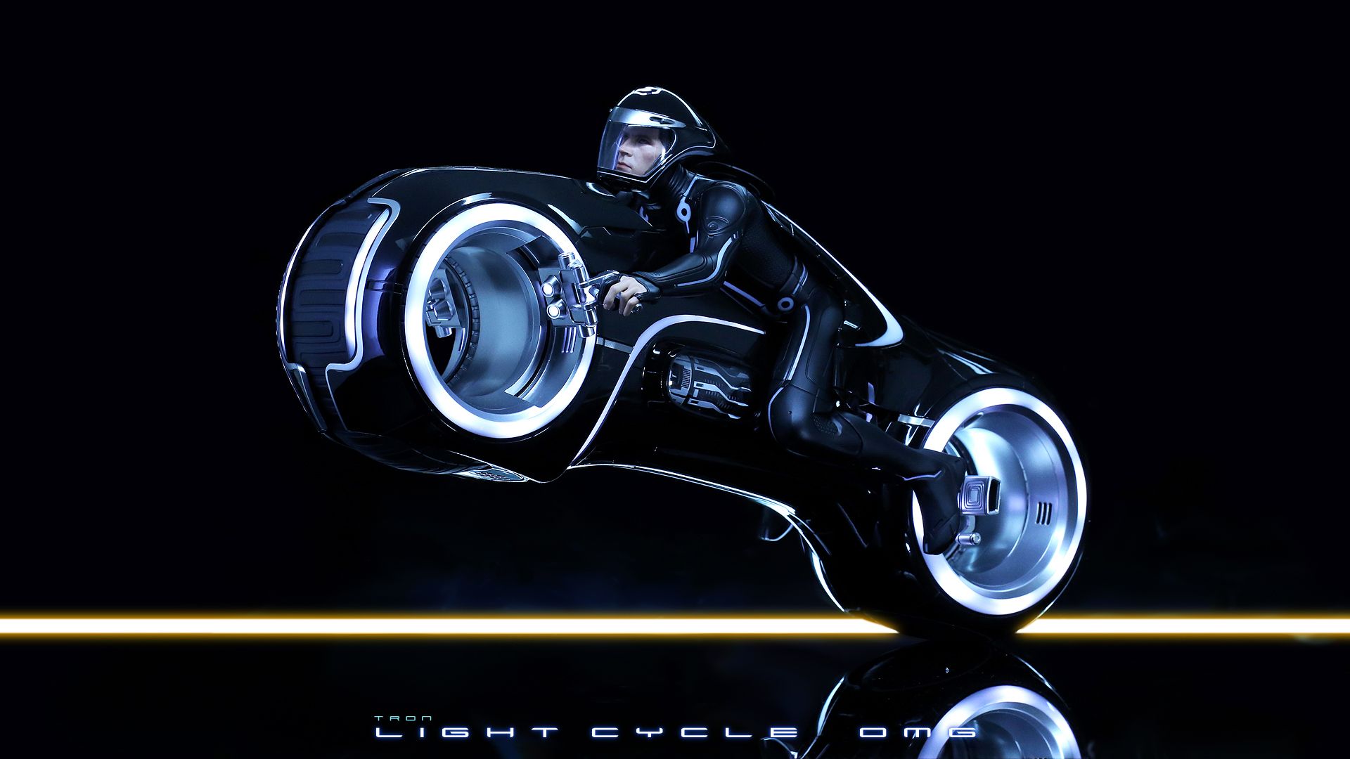 Hot Toys Tron Legacy Light Cycle OMG Photo Review