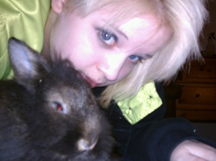 http://i1203.photobucket.com/albums/bb391/KaywSomethingFace/dc573e17-4f3d-44e1-b54a-2a959cf70587_zpsfa9f154a.jpg