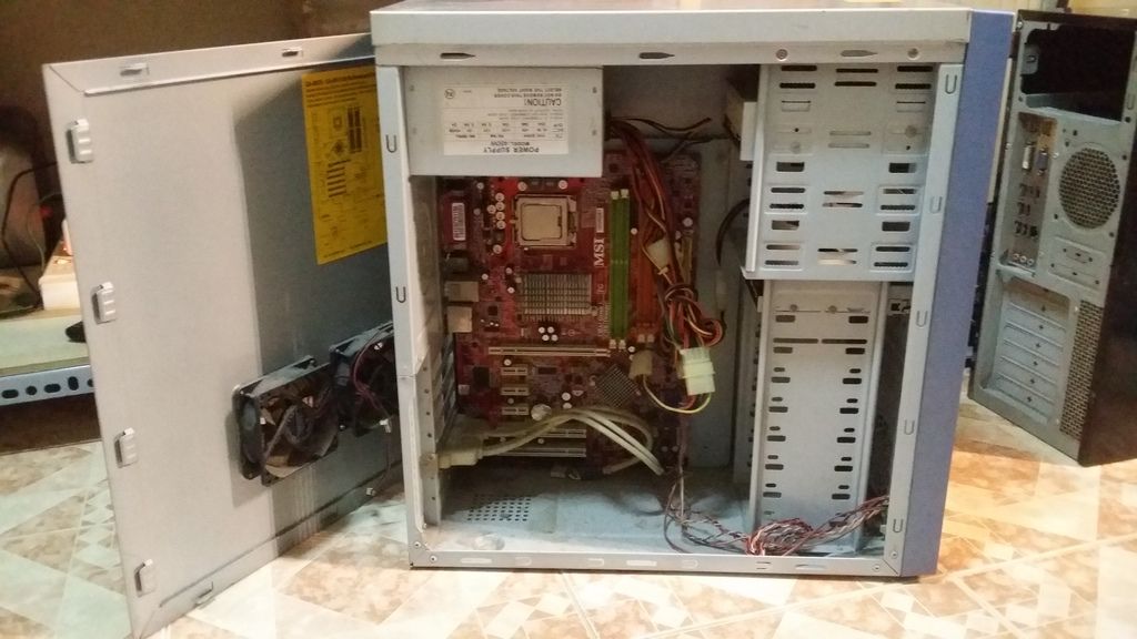 Dọn nhà cuối năm thanh lý 2 cái case - 1