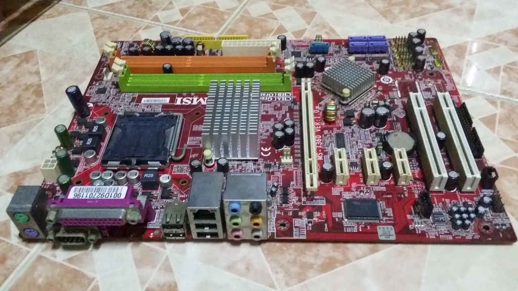 Dọn nhà cuối năm thanh lý 2 cái case - 2