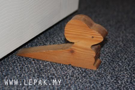 Penahan Pintu penahanpintu1 Gambar Penahan Pintu Yang Kreatif Dan Menarik