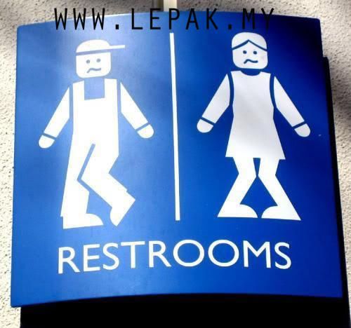 weird toilet signs 03 [Gambar Menarik] Papan Tanda Tandas Lawak Dan Pelik