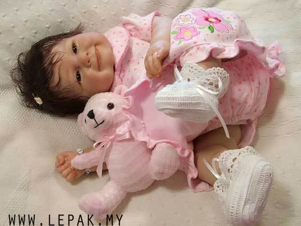 reborn dolls almost real babies 004 Gambar Menarik   Reborn Dolls   Patung Bayi Nampak Real 
