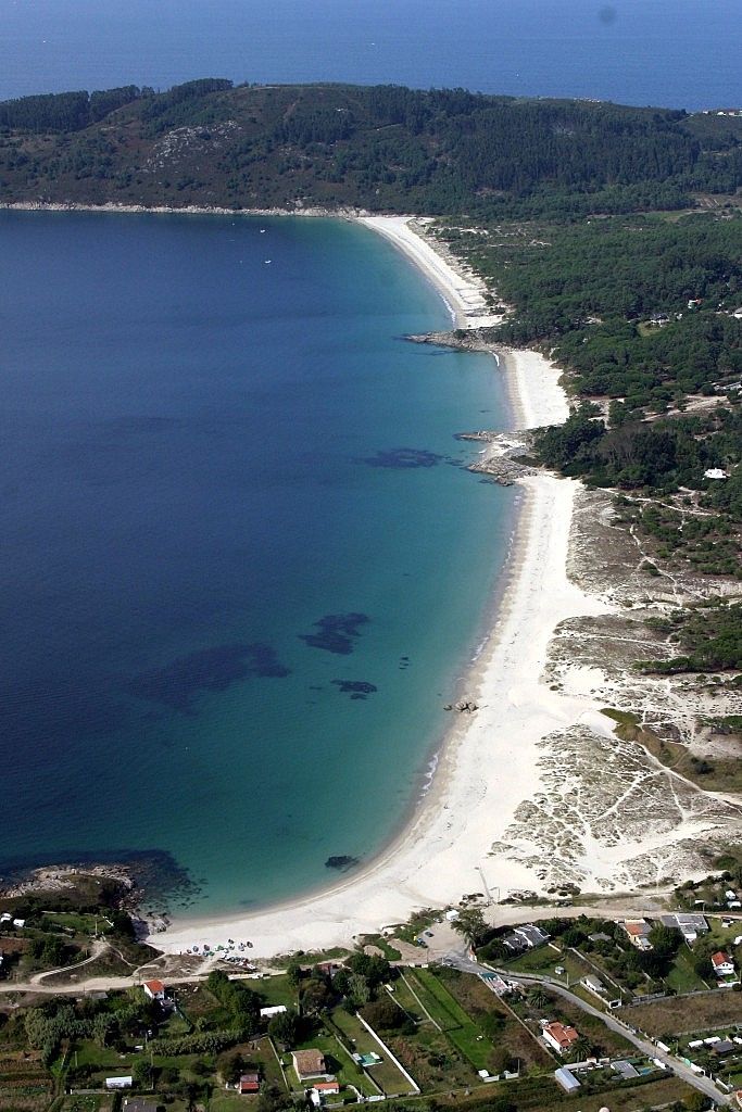 Риас Байшас (Rias Baixas), Галисия. photo PRAIAS-DE-NERGA-VINtildeOacute-BARRA-vista-aerea1_zpsa0184538.jpg