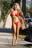 hot celebrity Courtney Stodden Flashes Her Bikini Body