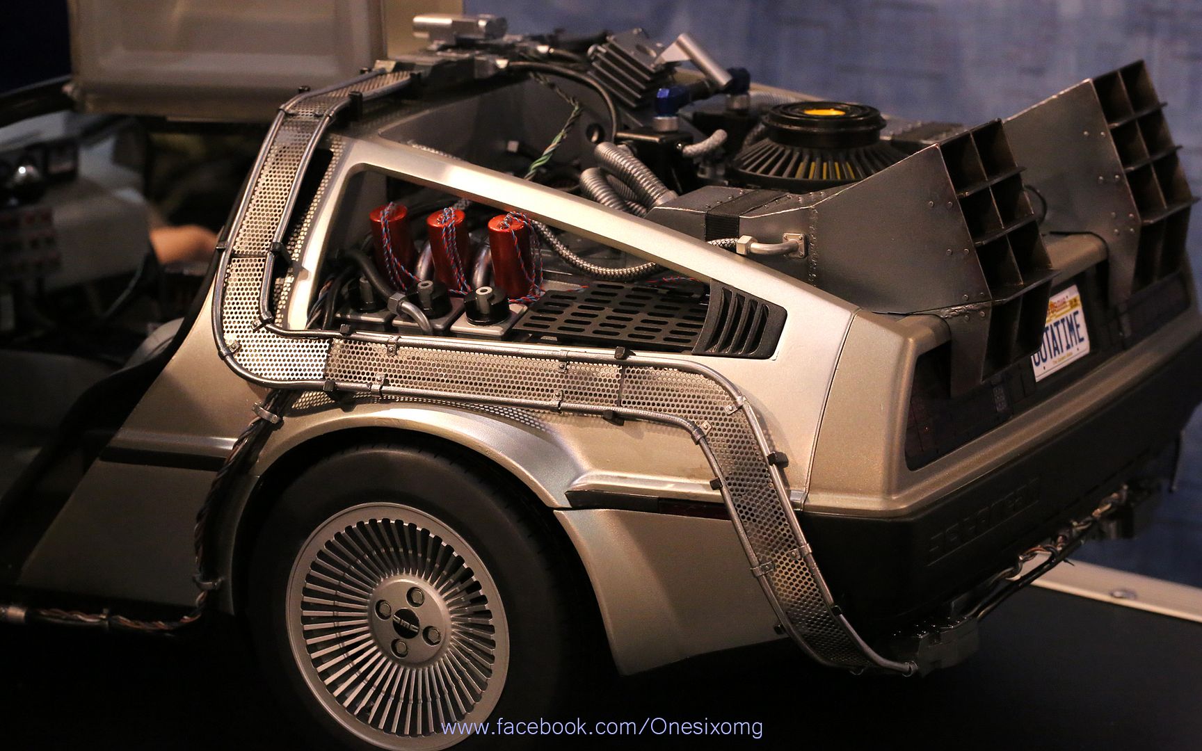 hot toys delorean reissue