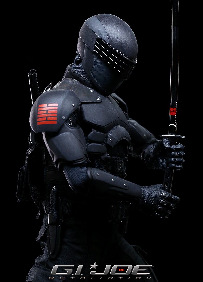 PREORDER66: HOT TOYS SNAKE EYES IN HAND!